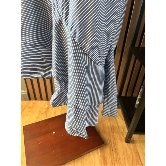 A new day asymmetric blue stripe skirt size 4 - Picture 2 of 8